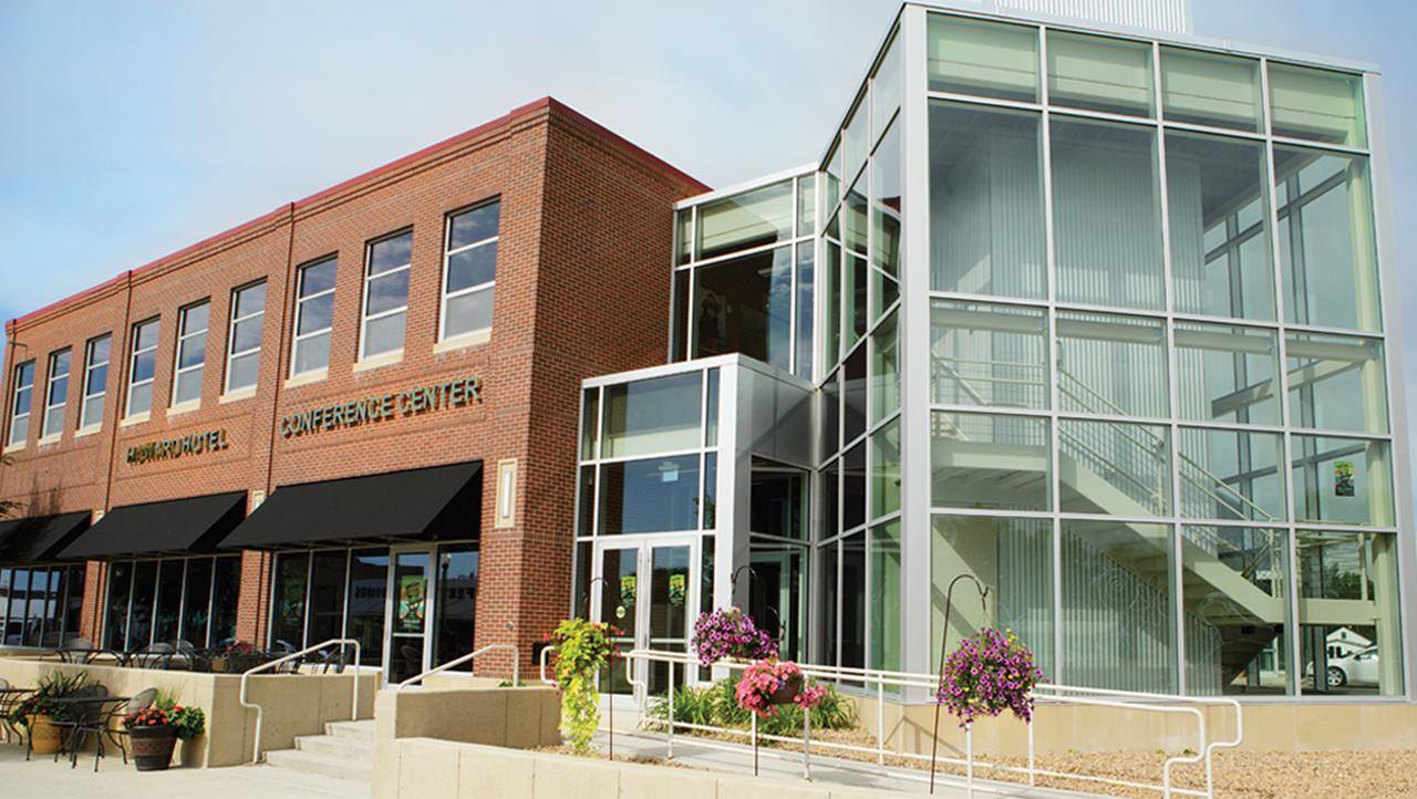 Watercrest Hotel And Conference Center Howard Екстериор снимка